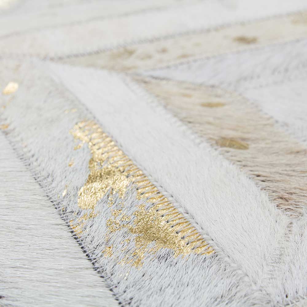 Teppich aus Leder mit kurzem Fell in Creme & Gold - Meridus