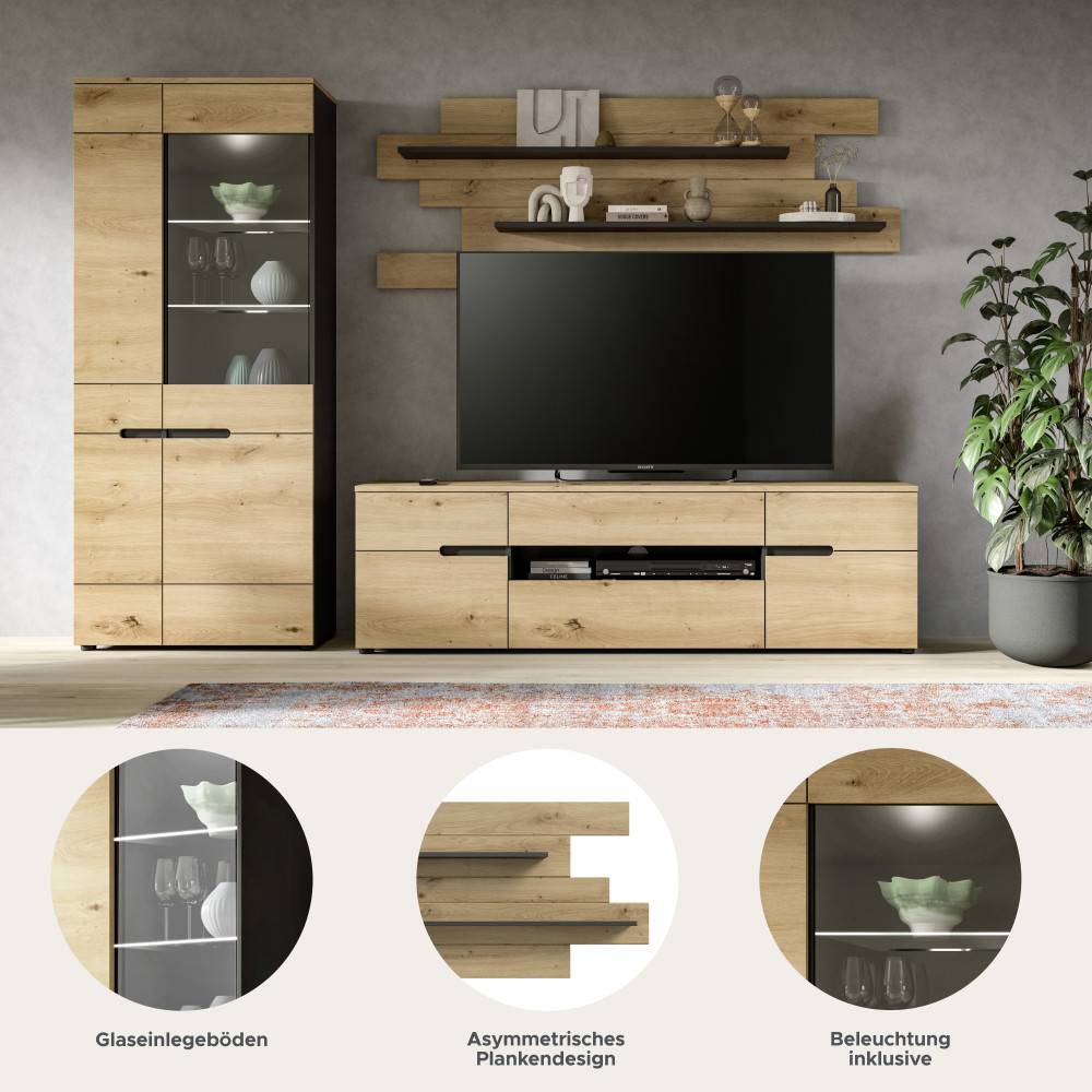 Wohnwand mit Glaseinlegeböden, asymmetrischem Design und integrierter Beleuchtung – Irysma