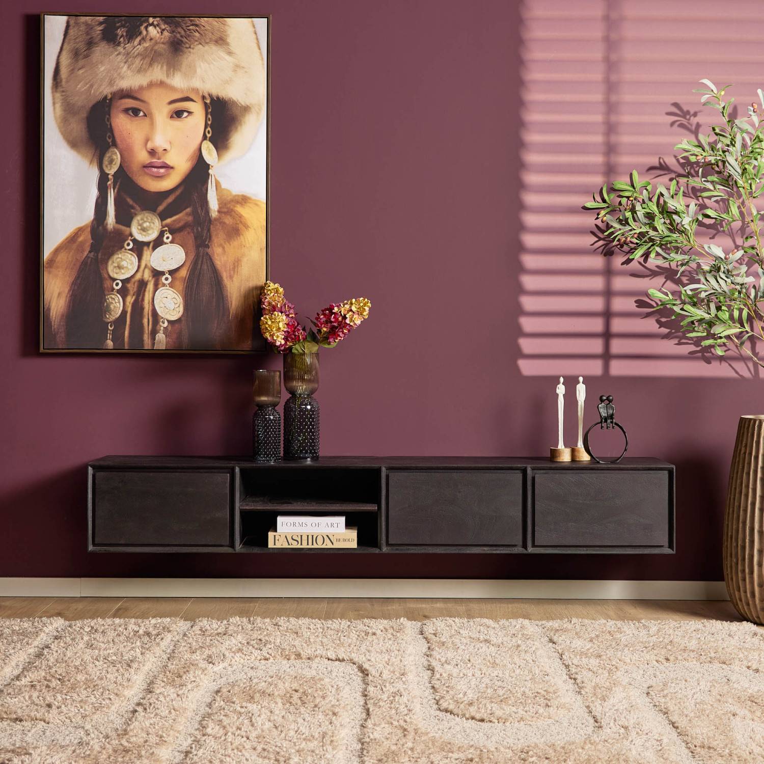 Modernes schwarzes wandhängendes TV Board mit geschlossenen Fronten im Wohnzimmer – Rondra