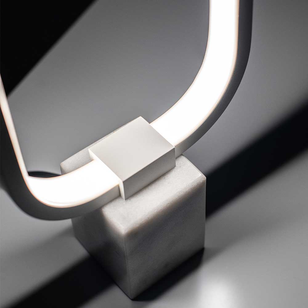 Metall LED Tischlampe in Weiß - Salsola