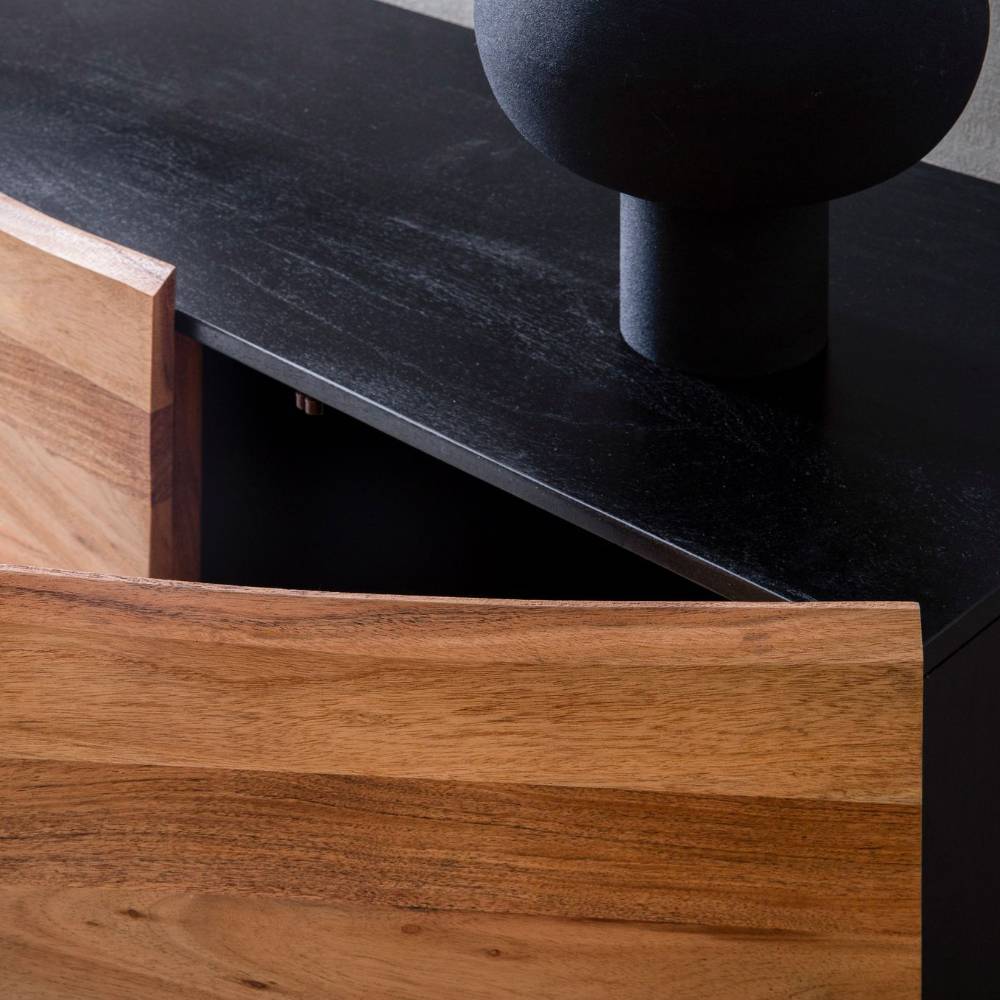 4-türiges Sideboard mit natürlichen Baumkanten - Fulvios