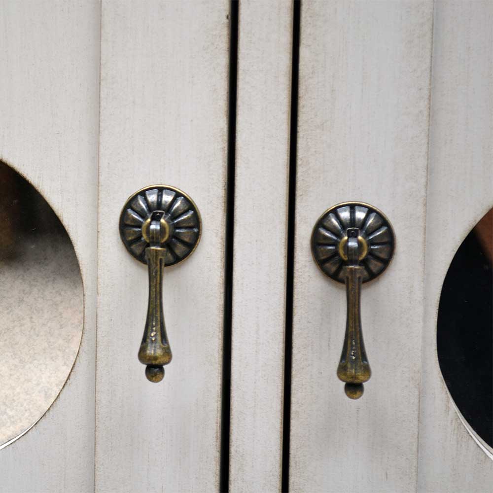 Vintage Türen-Kommode in Antikweiß - Anice