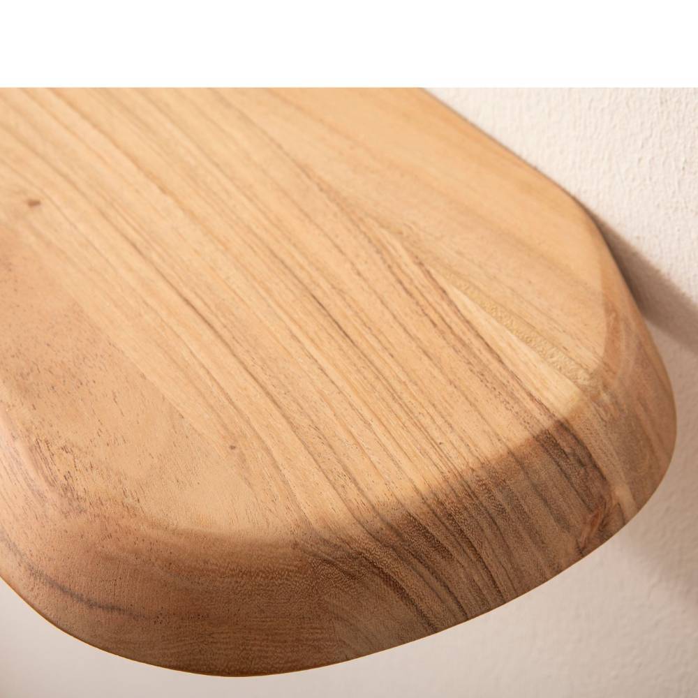 Detailansicht des Skandi Wandboards mit schöner Teakholzmaserung und abgerundeter Kante – Brusceda