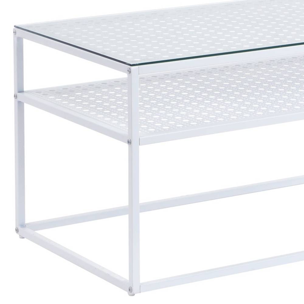 Weißer Couchtisch mit zwei Ebenen, Glasplatte und perforierter Metallablage – Marian