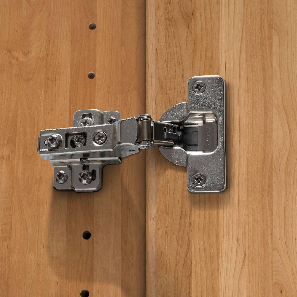 236 cm hoher Schrank fürs Schlafzimmer - Dilacco