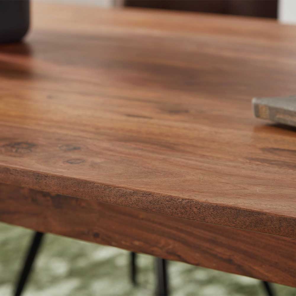 Lackierter Esszimmer Tisch aus Holz - Saluts