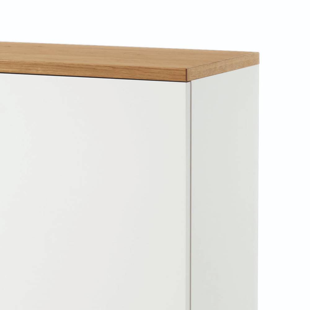 Flurschrank Danita mit heller Holzoberfläche und weißer Korpusseite – Danita