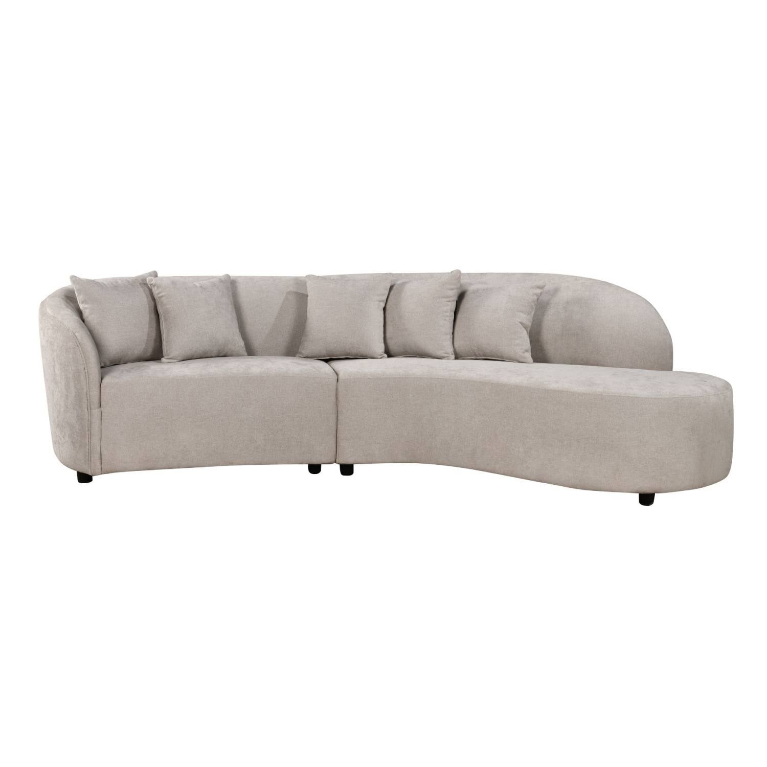 Geschwungenes Ecksofa mit Recamiere rechts und f f R ckenkissen aus hellem Stoff Janyna