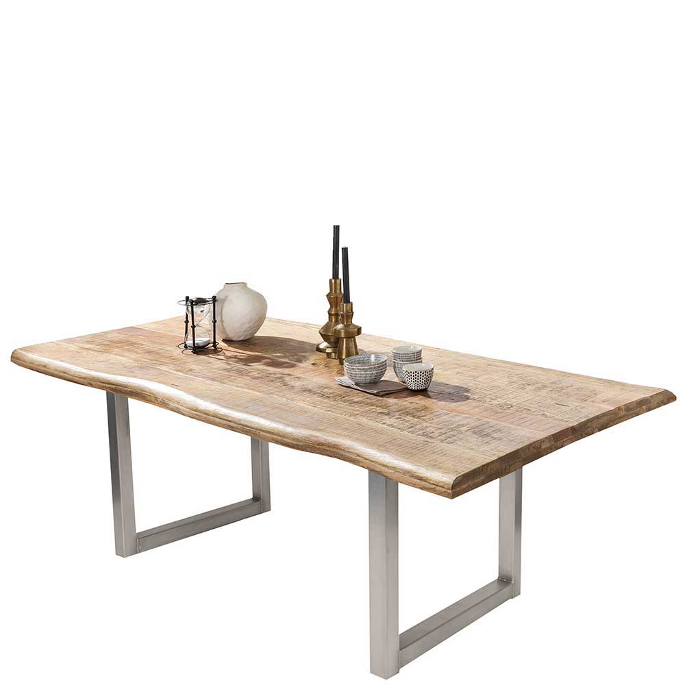 Tisch mit Mango Baumkante Holzplatte und Bügelgestell in Altsilber Lateo