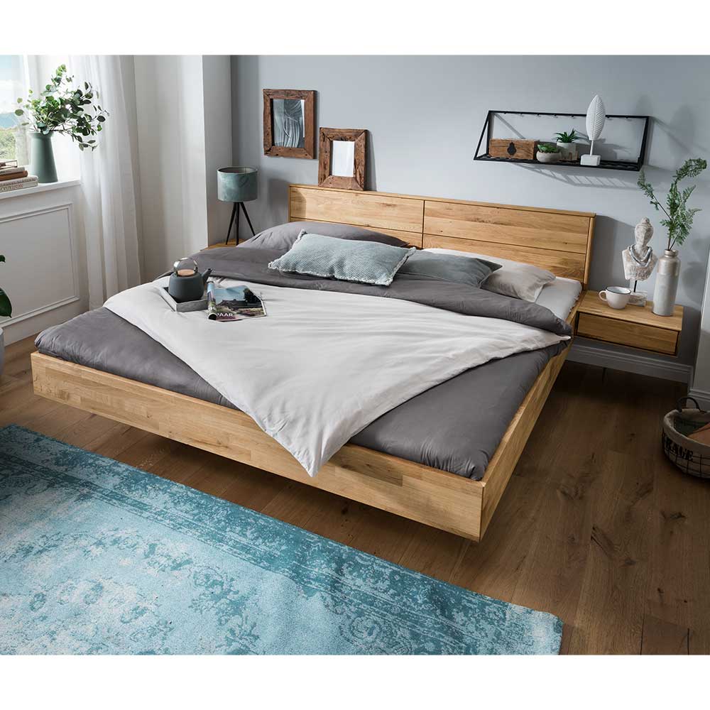 Wildeiche Bett auf Schwebesockel mit Hänge-Nachtkonsolen Manoz