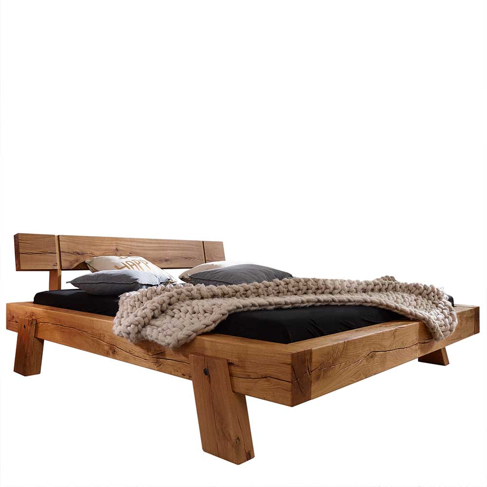 Wildeiche Holzbett mit rustikalem Design mit Balkenrahmen Tregova