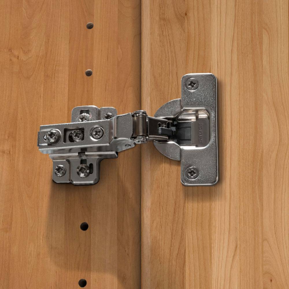 8-türiger Kleiderschrank mit sechs Glastüren - Hung