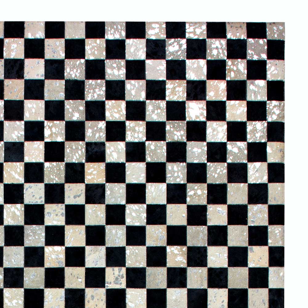Extravaganter Schachbrett Teppich aus Fell - Teako