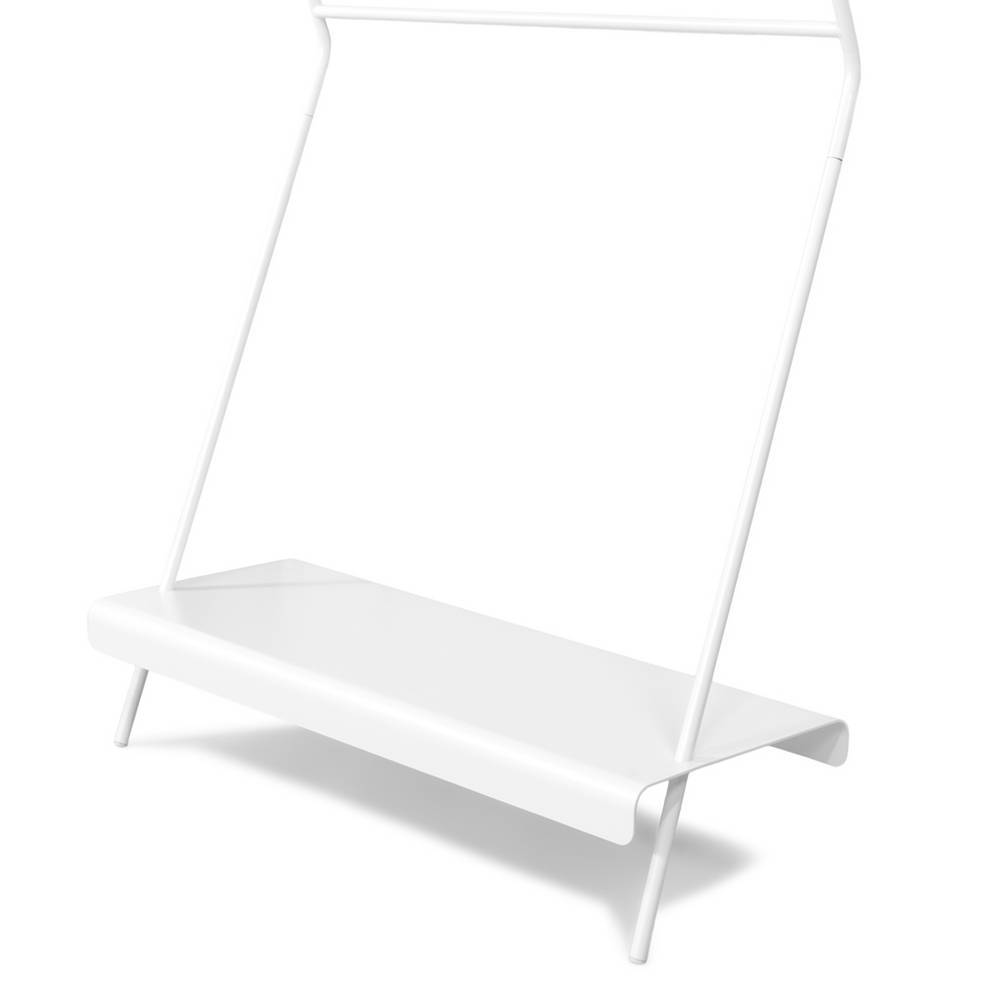 Moderne weiße Stahlgarderobe in schrägem Design mit Ablage für Kleidung und Accessoires – Jandris