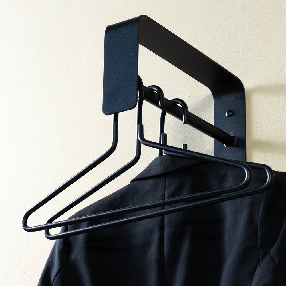 Designgarderobe mit Stange und vier Haken - Narisa