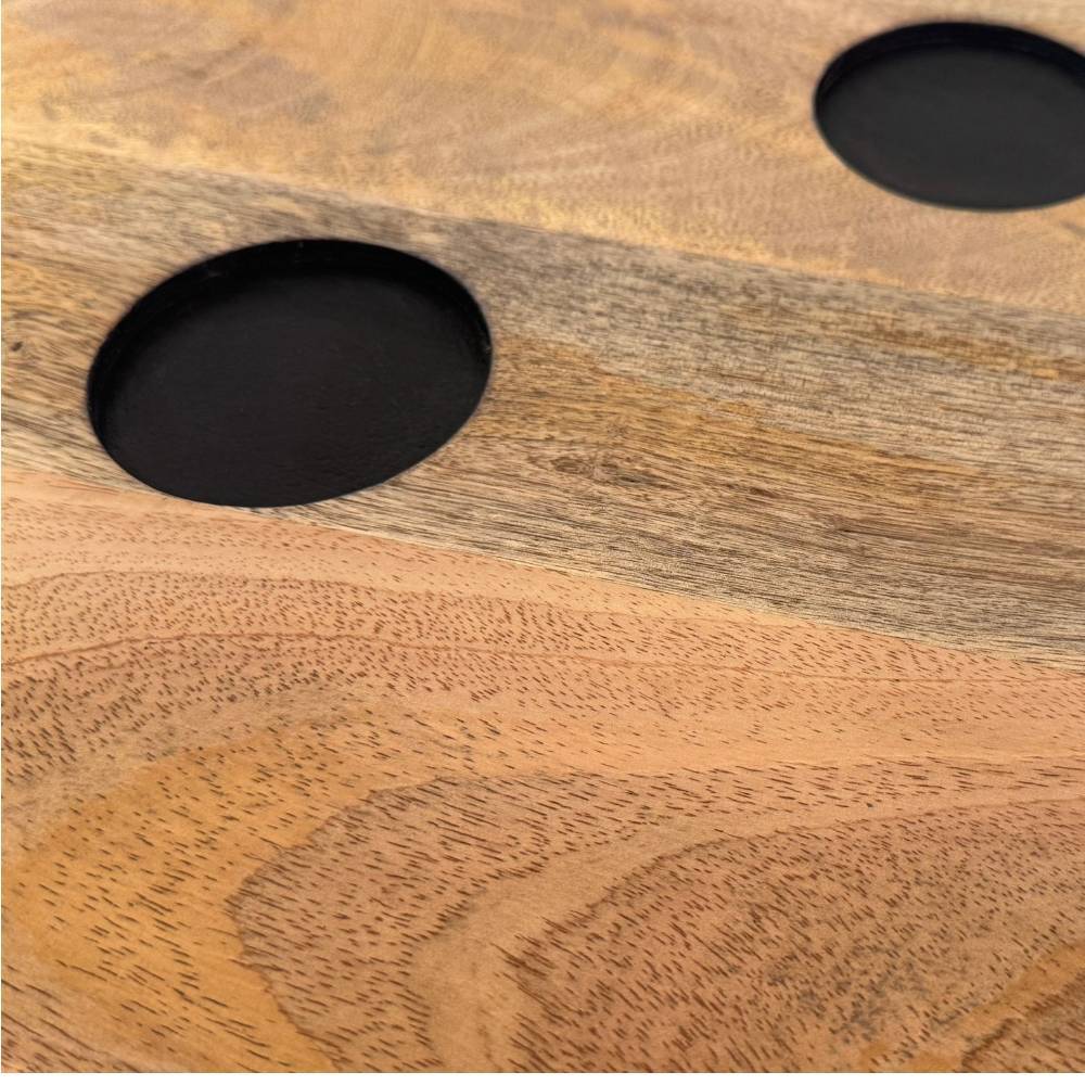 Mangoholz Beistelltisch in Spielwürfel-Optik mit natürlicher Holzstruktur und einem schwarzen Punkt – Palermo