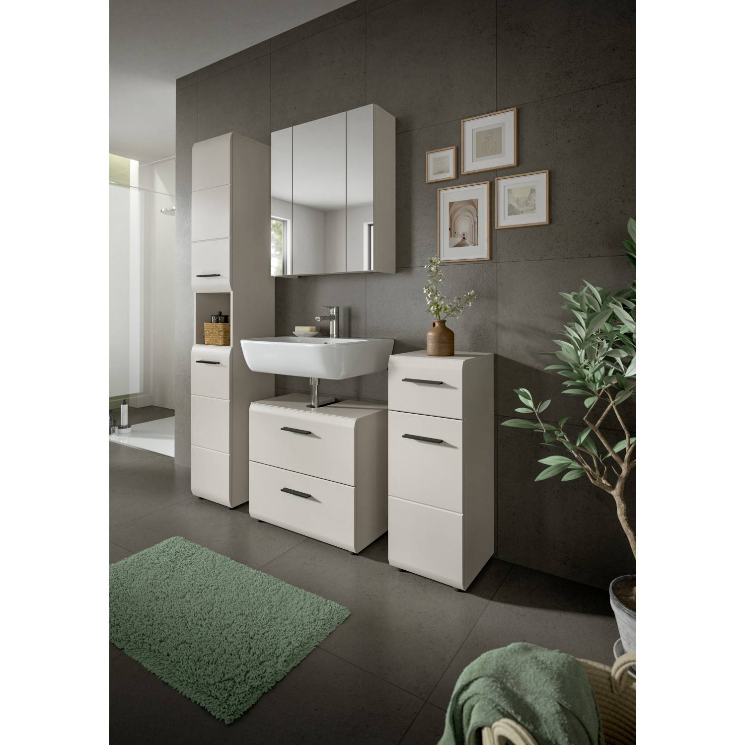 Badschrank in Kaschmir Optik mit offener Nische und geschlossenen Türen – Donostia