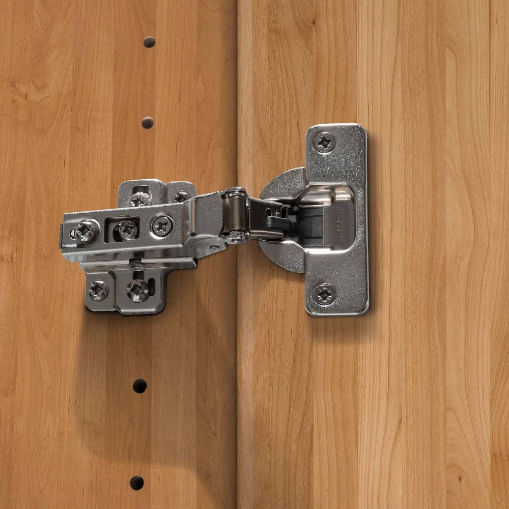 Teilmassiver Schrank mit sieben Türen - Hung