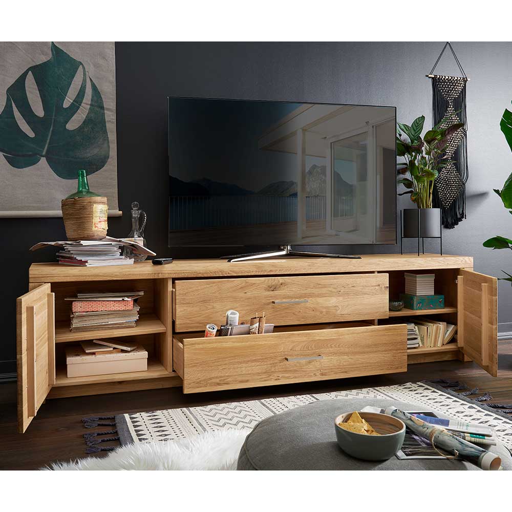 Wildeiche TV Lowboard aus Massivholz mit offenen Türen und Schubladen im Wohnzimmer – Loitons