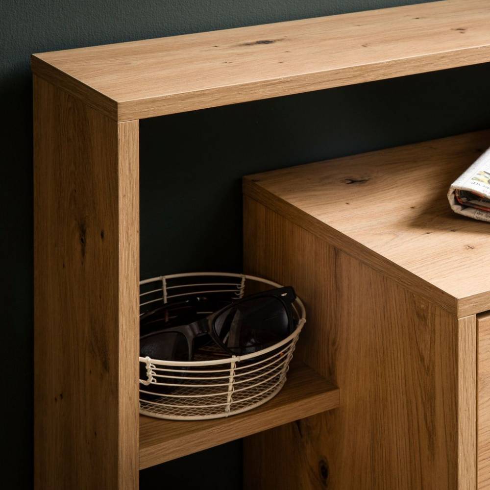 Offenes Regalteil des Flur-Highboards in Eiche Holzdekor als praktische Ablage – Zerial