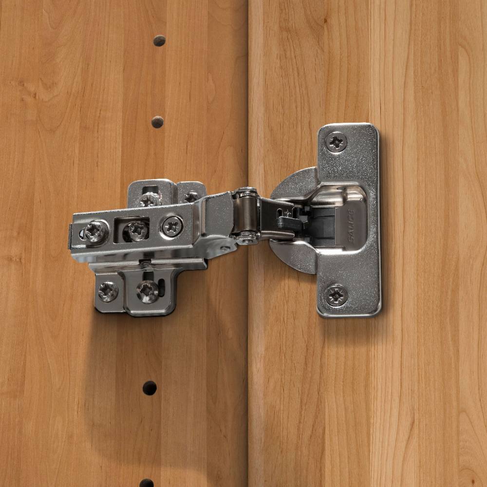 7-türiger Schlafzimmerschrank in Erle teilmassiv - Angelina