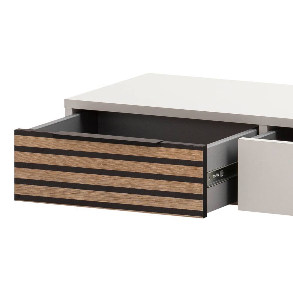 Geöffnete Schublade mit Holzlamellen-Front und Metallauszügen der Schwebekonsole – Cizio
