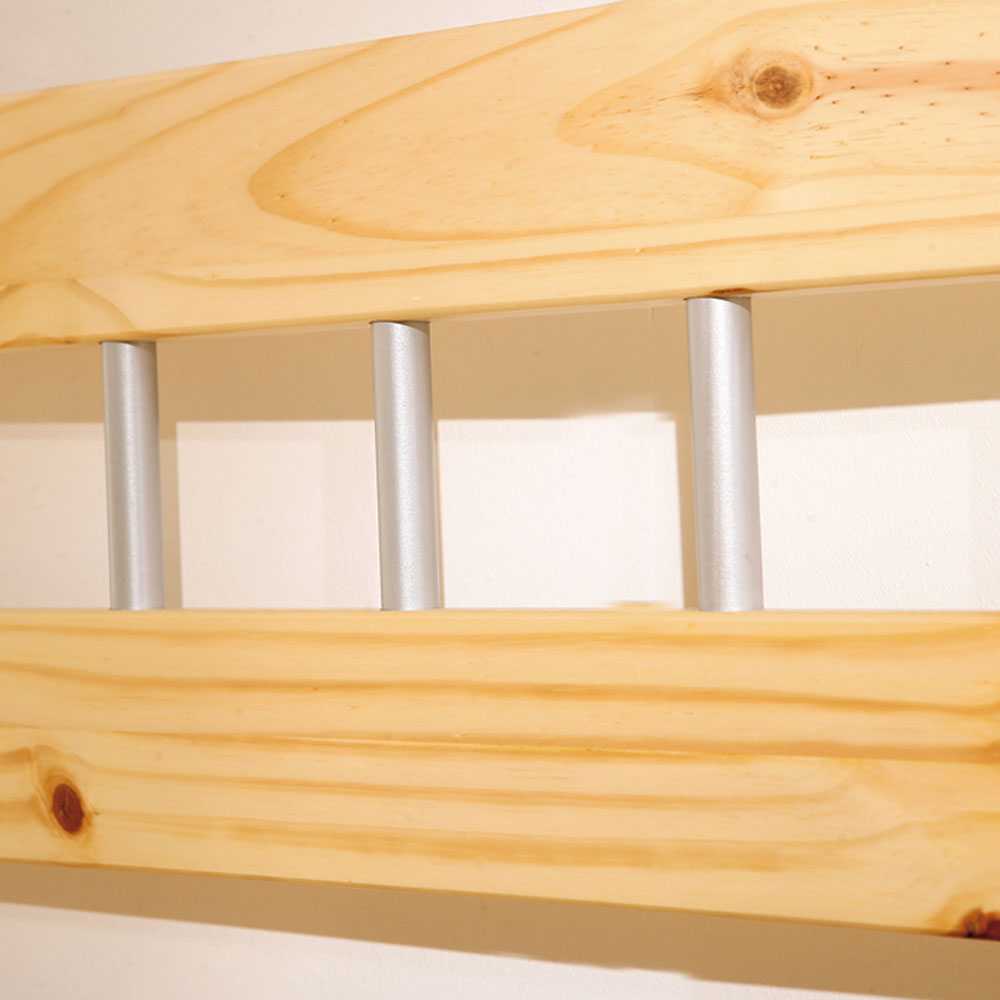 Einzelbett Nabrosia aus Kiefer Massivholz