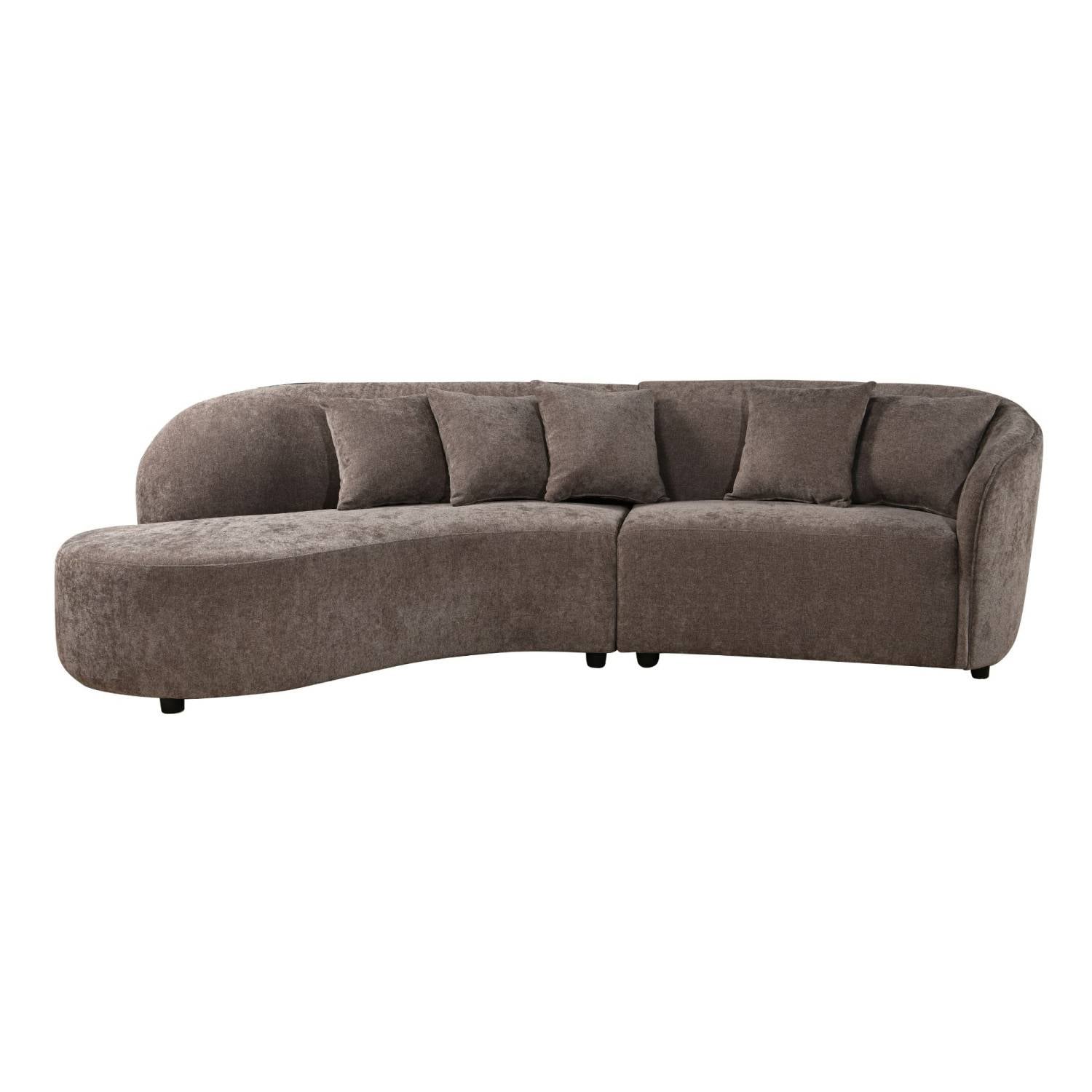 Modernes taupefarbenes Wohnzimmer-Sofa mit eleganter Kurve und fünf Rückenkissen – Ashela