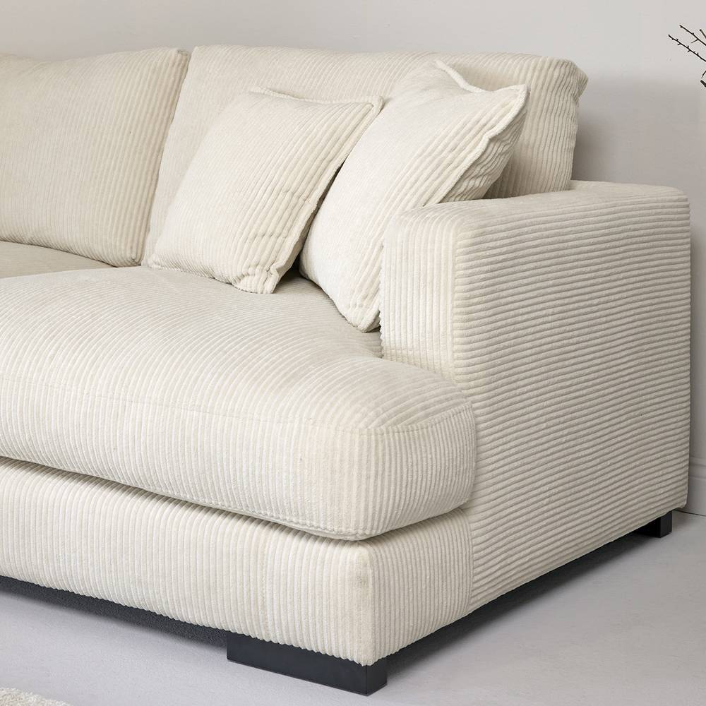 Ecksofa in Offwhite Cord mit Struktur und Kissen Detailansicht – Fiva