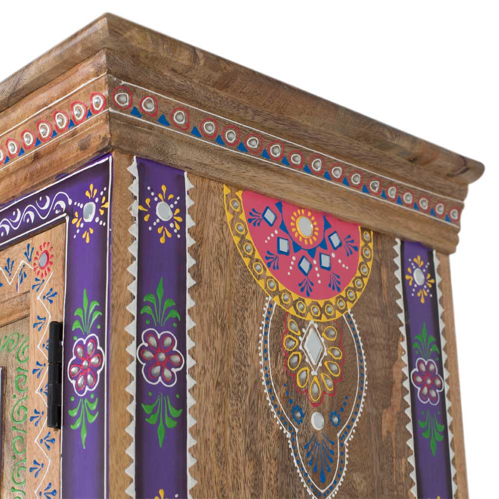 Holzschrank mit farbstarken Ornamentmustern - Ammie