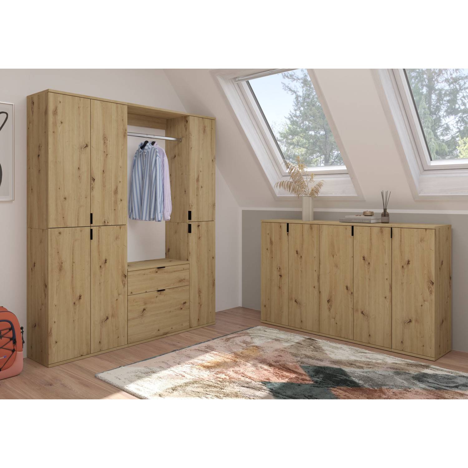 Geräumiges Garderobenset mit Schranktüren, offener Garderobe und Schuhschrank mit Klappfächern – Pretty