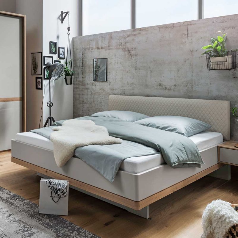 Bett in Komforthöhe 200x200 cm günstig kaufen