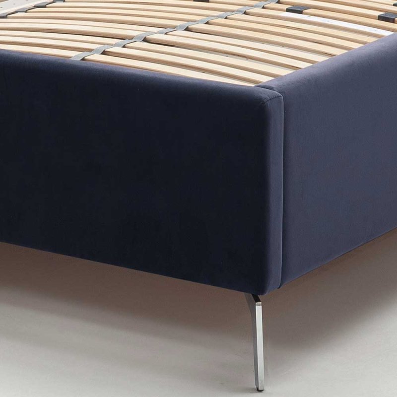 Doppelbett Paris 180x200 Cm – Chesterfield Polsterbett In Champagner Samt, Mit Kopfteil